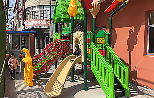 幼兒園森林係(xi)列戶(hu)外滑梯